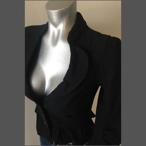 **SOLD** Black Guess Jean Blazer - Picture 3 of 8